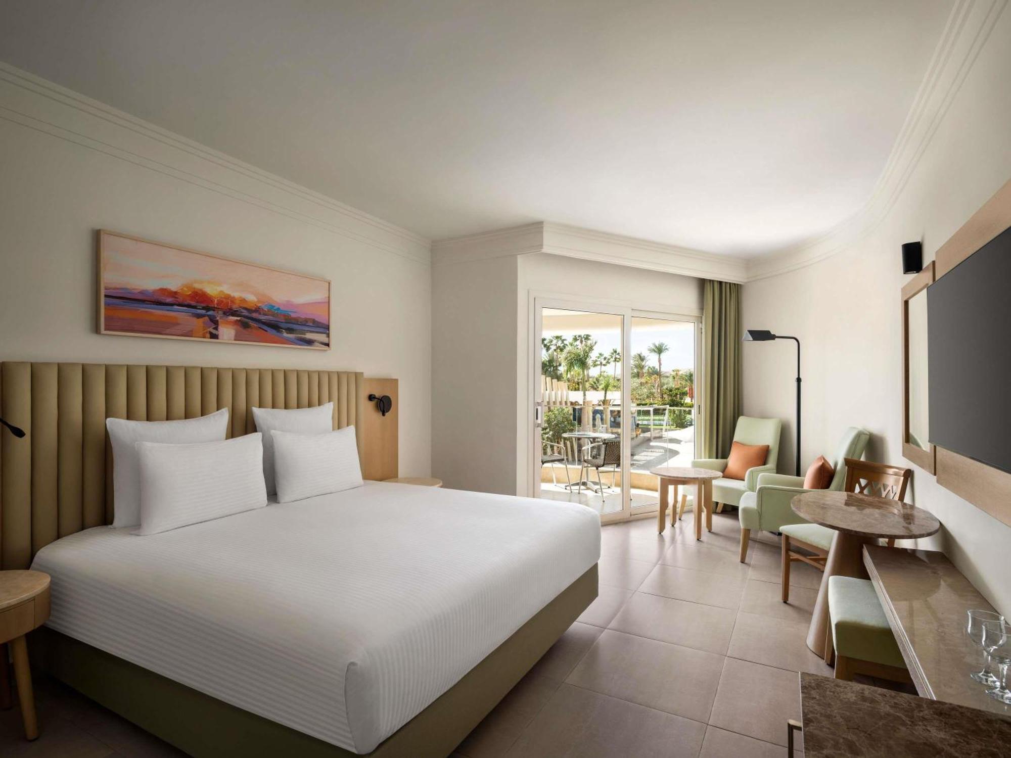  Superior Room with 1 Double Bed, Pool Side (Beach Wing),1717018601:JPEG